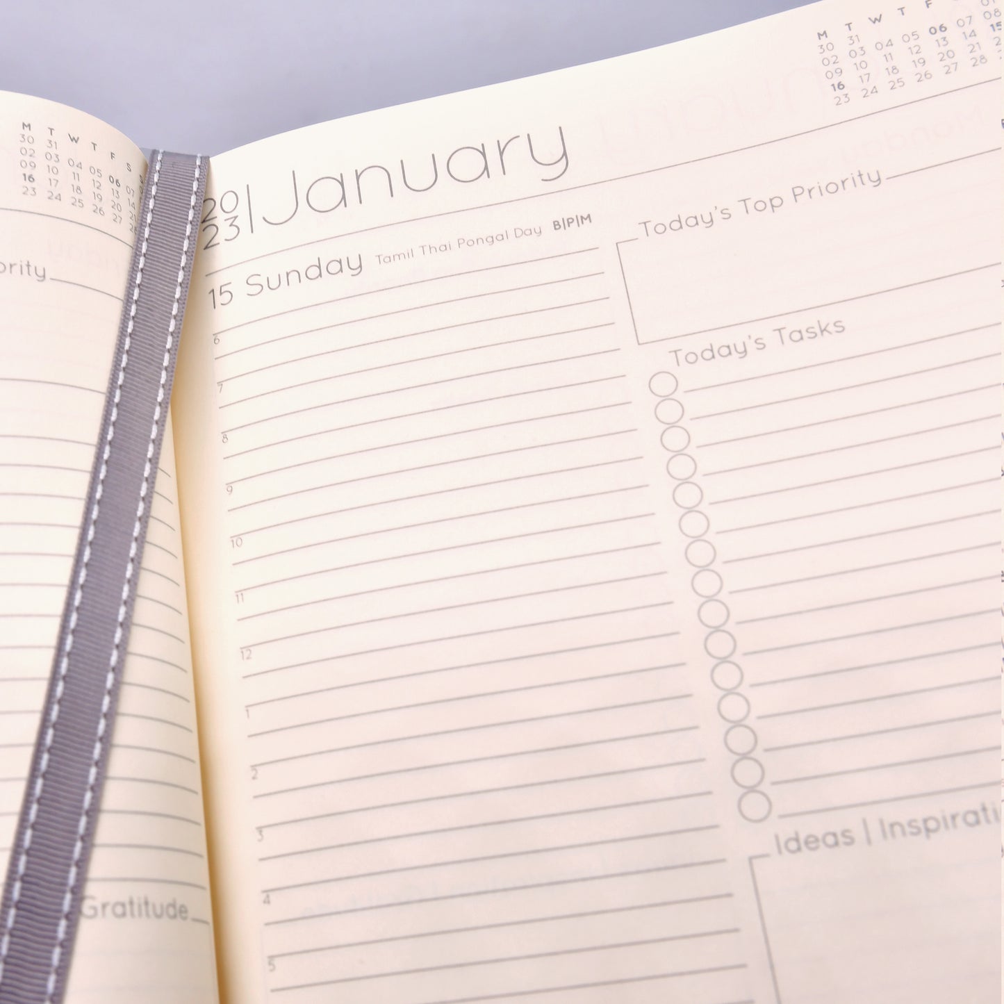 2023 Daily Planner in Professional Black
