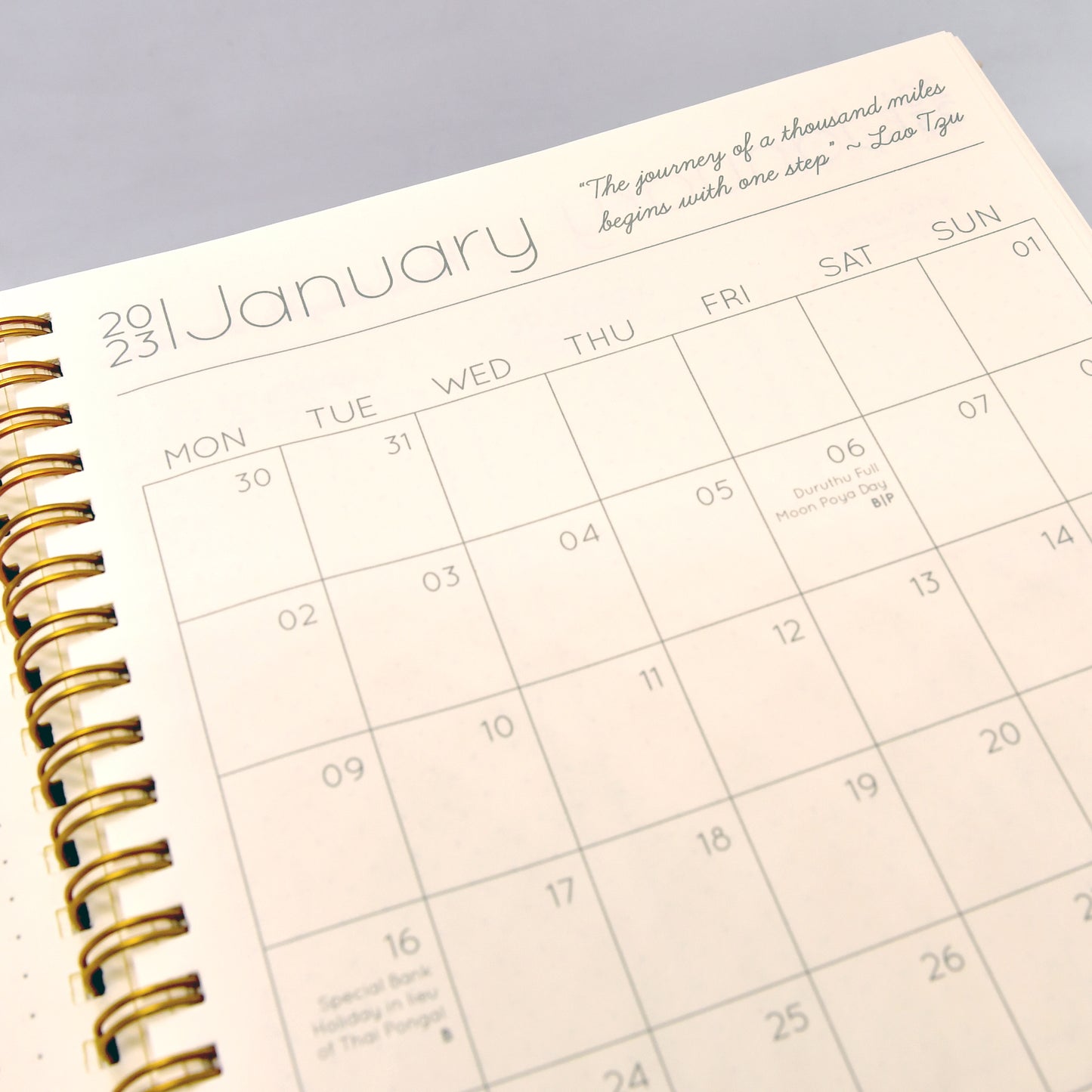 2023 Weekly Planner in Professional Black
